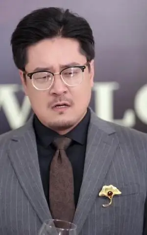 《弃少归来，执掌风云》短剧封面