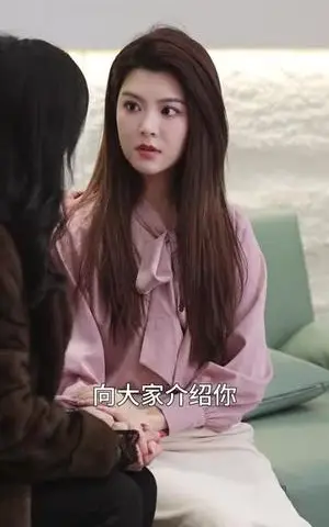 《亲亲我的白月光（65集）（夸克网盘）》短剧封面
