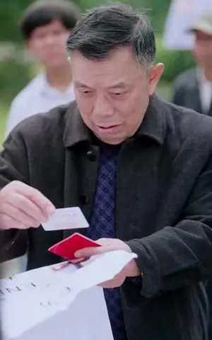 《嫁给睡美男老公后，开启逆袭人生（60集）张紫璇&钟哉宇（夸克网盘）》短剧封面