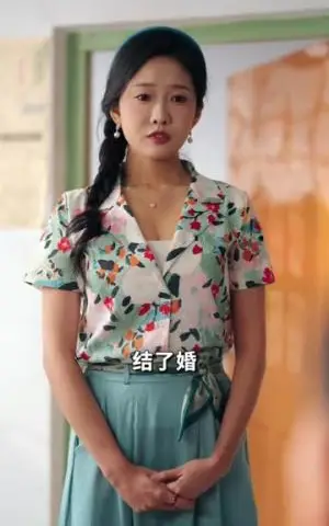 《八零娇妻不回头，前夫哭红眼（65集）陈恩睫&周笑一（夸克网盘）》短剧封面
