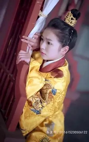 《朕的女儿身瞒不住了（79集）》短剧封面