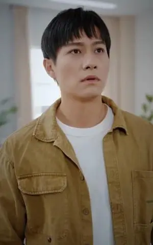 《前妻越后悔，我越发达》短剧封面