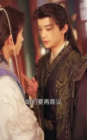《穿书不躺平，我靠吐槽续命（79集）纪俊良＆洪奕昕（夸克网盘）》短剧封面