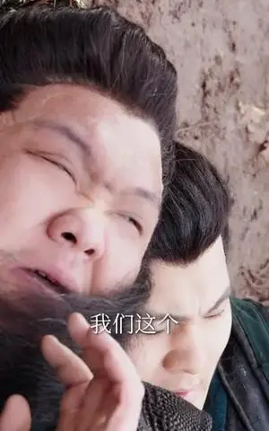 《这个掌门真护短，弟子全称帝》短剧封面
