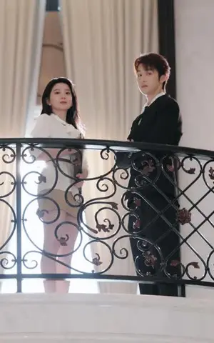 《恶犬在身边（76集）姚冠宇&马秋元（夸克网盘）》短剧封面