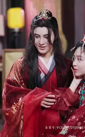 《狂妃之傻王我来宠（81集）》短剧封面