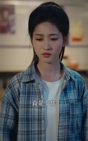 《我家小妹是车神》短剧封面