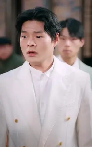 《我家后山通仙界（99集）陈禺宏＆李秉润（夸克网盘）》短剧封面