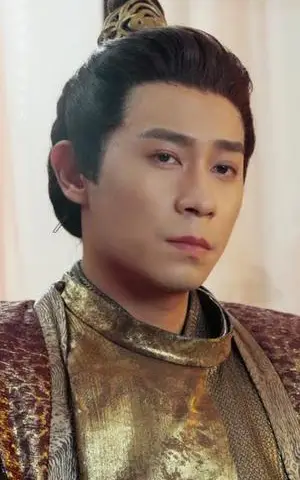 《穿成侯门恶婆母我反手扇醒世子（80集）王昱赫＆熊玉婷（夸克网盘）》短剧封面
