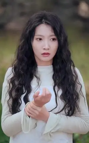 《山庄通异界古人来打工（80集）冯艺然＆甄紫贺（夸克网盘）》短剧封面
