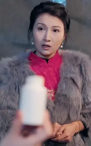 《重生断亲京圈大佬等我三十年（72集）（夸克网盘）》短剧封面