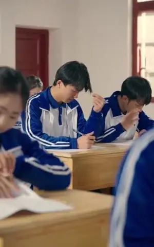 《睁开眼，回到妹妹被侵害前夕》短剧封面