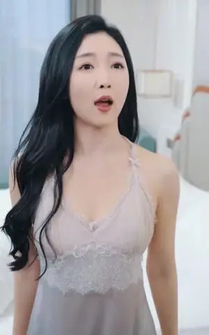 《妖孽下山：七个师姐宠我入骨（90集）杨泽琳＆李歆钥（夸克网盘）》短剧封面