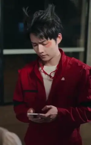 《坠机后我娶了绝美厨娘（57集）明鹏＆张紫璇（夸克网盘）》短剧封面