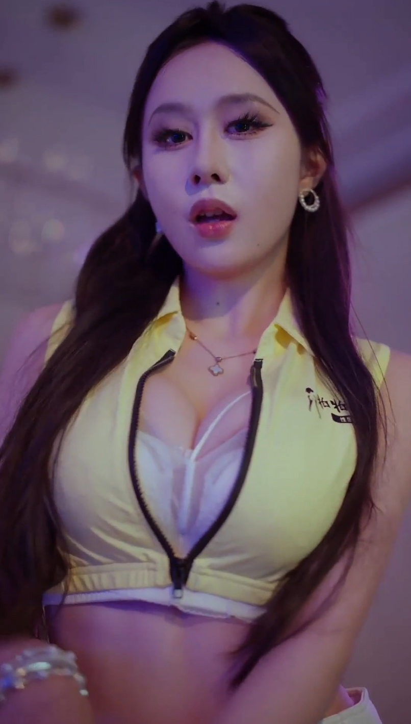 擦边短剧:完美交付(Perfect Delivery) 《擦边短剧:完美交付(Perfect Delivery)》短剧封面