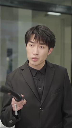 千骗万话$拨云见日（56集）（夸克网盘）封面