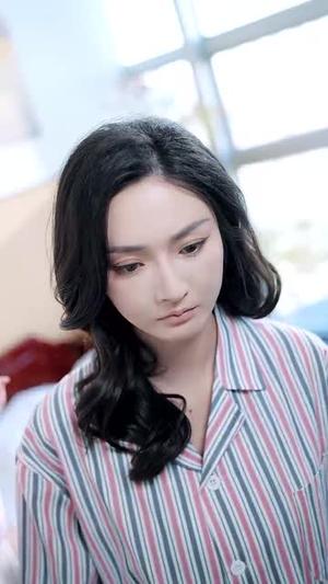 离婚后女儿叫我阿姨（60集）张子安＆胡冬晴（夸克网盘）封面图 - 家庭情感短剧