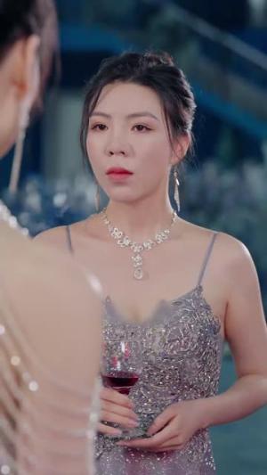 凤栖凤息回故乡（36集）（夸克网盘）封面图 - 短剧短剧