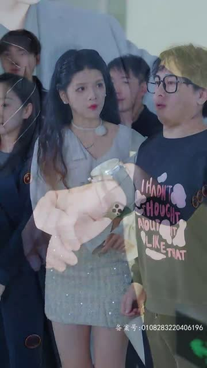 《隔空男友是顶头上司（85集）》短剧封面