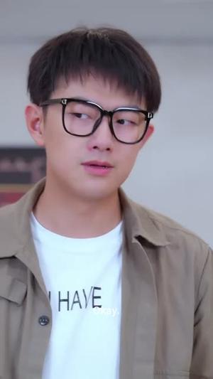 擦边短剧：飞上云霄致命空姐（夸克网盘）封面图 - 悬疑职场短剧