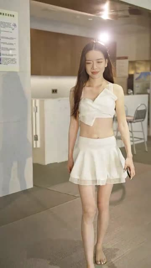 《假秘书的完美契约（92集）》短剧封面
