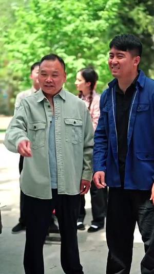 重生当村长，带全村脱贫致富（142集）理艺茹（夸克网盘）封面图 - 短剧短剧