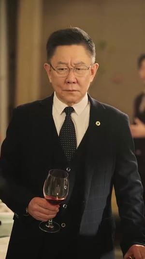 重生1996，我的校花通讯女王（100集）庞立彪＆崔晓曼&张婉琳&王希如（夸克网盘）封面图 - 重生校园短剧