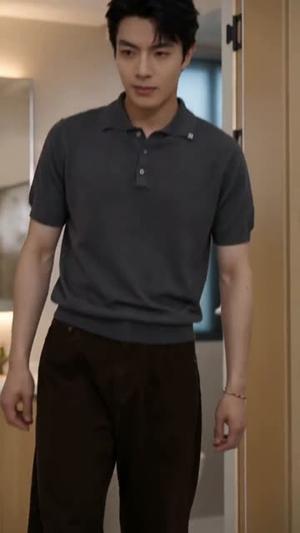 一纸婚约,换他满心偏爱 《一纸婚约,换他满心偏爱》短剧封面
