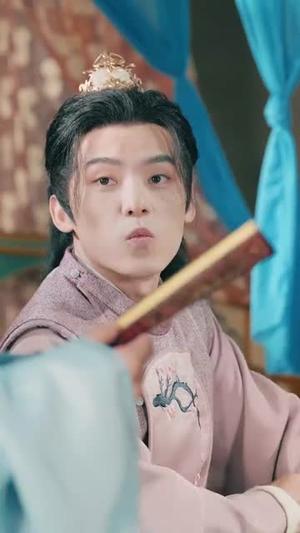 退婚当天，父母坦白来自无上帝族（71集）马嘉苒（夸克网盘）封面图 - 都市,奇幻短剧