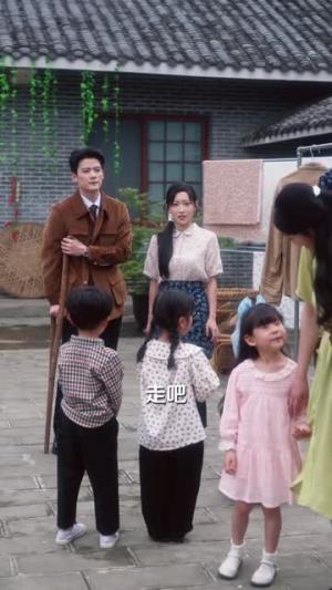 八零喜事，冷面老板赖上我（84集）陈刚＆仵浩萱（夸克网盘）封面