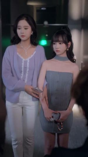 穿书后，我和闺蜜联手发疯了（78集）林曜宸＆杨宜桐（夸克网盘）封面