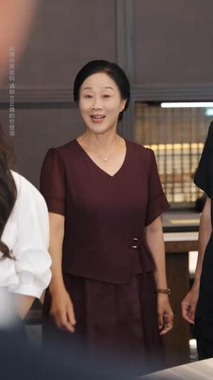 掀桌退婚:保安男友身份藏不住了 《掀桌退婚:保安男友身份藏不住了》短剧封面