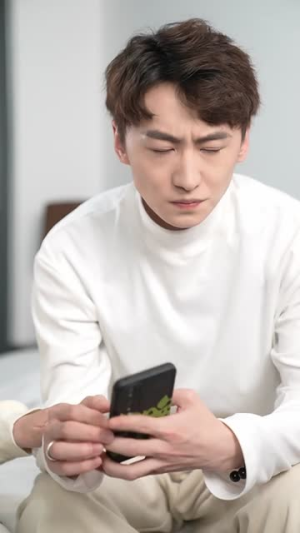 《爱你的第四个冬夜(30集)》短剧封面