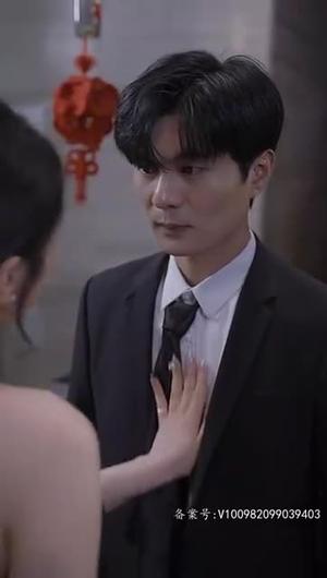 擦边剧：极品人生&重生技师&我的宿管阿姨（106集）封面图 - 重生短剧
