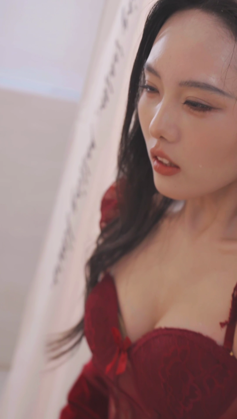 《擦边短剧：热烈的爱情＆合租甜蜜物语＆重生之爱之梦幻曲&共享屋檐下》短剧封面