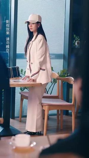 裴律请降临我手心（70集）李彬航＆郭伊慧（夸克网盘）封面图 - 职场短剧