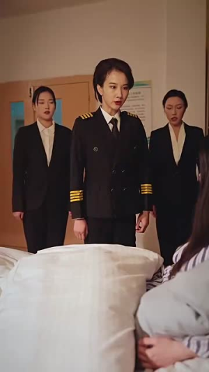 《神皇妈咪》短剧封面