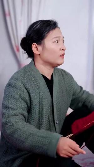 私藏一片坠落的星光（100集）马士尧＆李艾笑（夸克网盘）封面图 - 治愈短剧