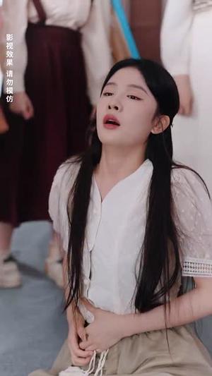 重生打脸绘画天才少女（61集）彭士腾&牛湘鹭 - 校园逆袭短剧封面