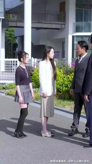 军训求雨我玄学大佬的身份瞒不住了（51集）（夸克网盘）封面图 - 都市短剧