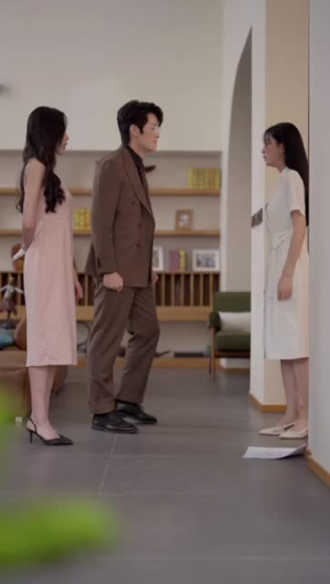 《爱你在尘埃里（75集）》短剧封面