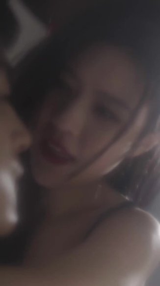 擦边剧：神秘的妻子（76集）封面图 - 悬疑短剧