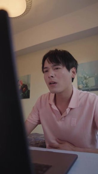 擦边剧：人生巅峰封面图 - 都市短剧