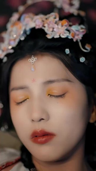 擦边剧：沉霄哥哥你别跑封面图 - 都市短剧