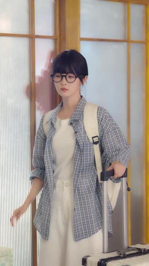 咬夏阳 《咬夏阳》短剧封面
