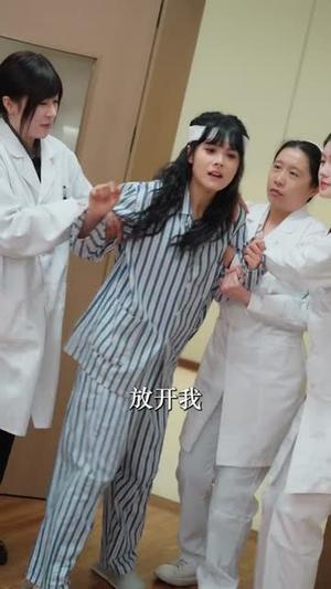 跟着主角跑，炮灰也成宝（80集）苏子浠＆朱哲人（夸克网盘）封面图 - 短剧短剧