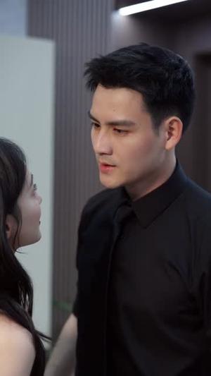 陷落于你的暮光（79集）李璟羿&何依蔓封面图 - 爱情短剧