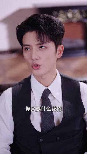 《重生回到签离婚协议时，不离了》短剧封面
