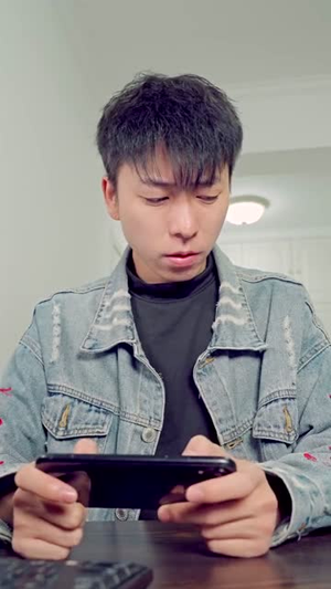 《楚枫的日记(82集)》短剧封面