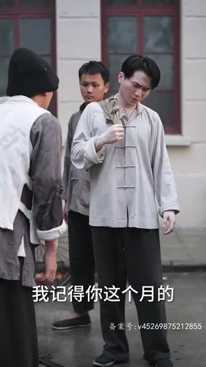 我有一扇奇迹双穿门 《我有一扇奇迹双穿门》短剧封面